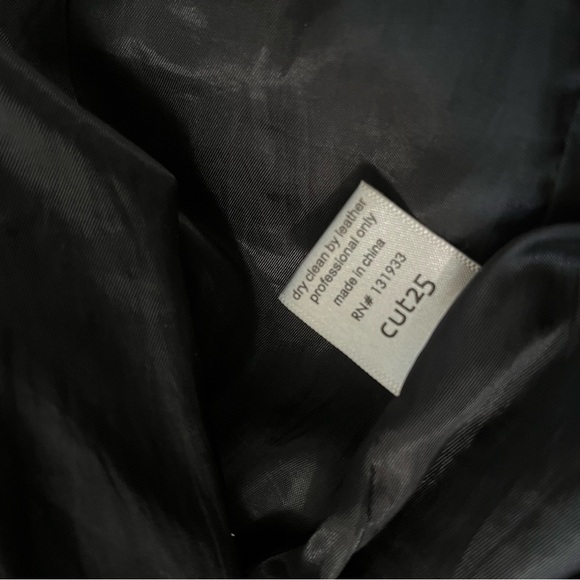 Cut 25 covertable leather jacket size 2 - Picture 11 of 11